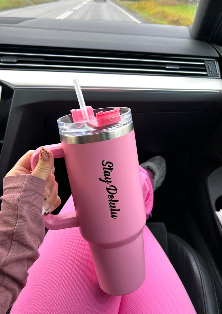 STAY DELULU - Juomapullo