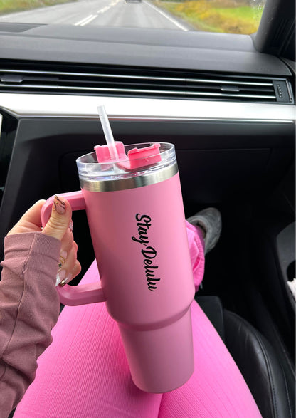 STAY DELULU - Juomapullo